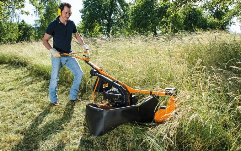 AS 21 4T B&S Comfort High Grass Mower - Image 3