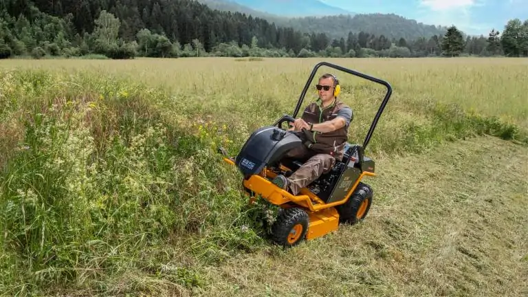 AS 940 Sherpa 4WD Loncin Ride On Mower - Image 3