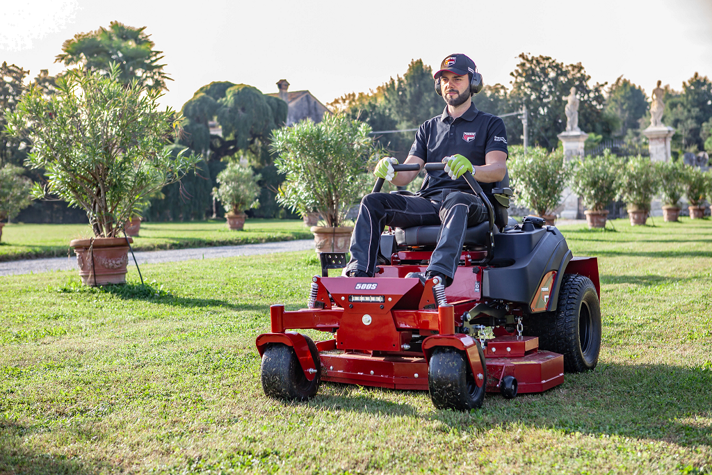 <h2>Ferris 500S 48" Zero Turn Mower</h2> - Image 6